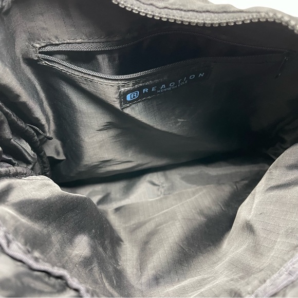 Kenneth Cole Reaction Messenger Bag - Picture 8 of 12